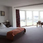 Leipziger 3*