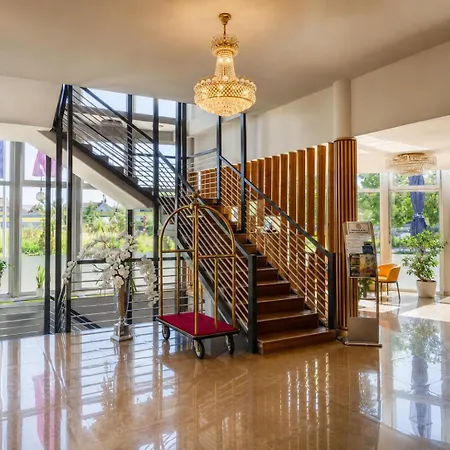 Hotel Leipziger - Flughafen Halle 3*