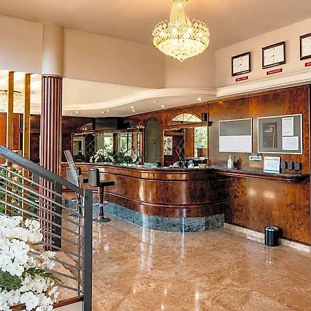 Leipziger - Flughafen Halle Hotel 3*